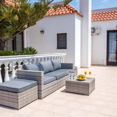 Red Rose Luxury * Ialysos (Rhodes)