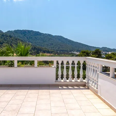 Red Rose Luxury Ialysos (Rhodes)
